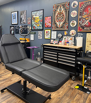 tattoo chair in a tattoo shop in Ocala, FL